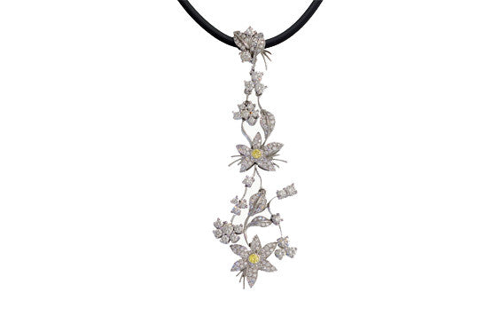 Jasmin de Nuit Grand Diamond and Sapphire Pendant